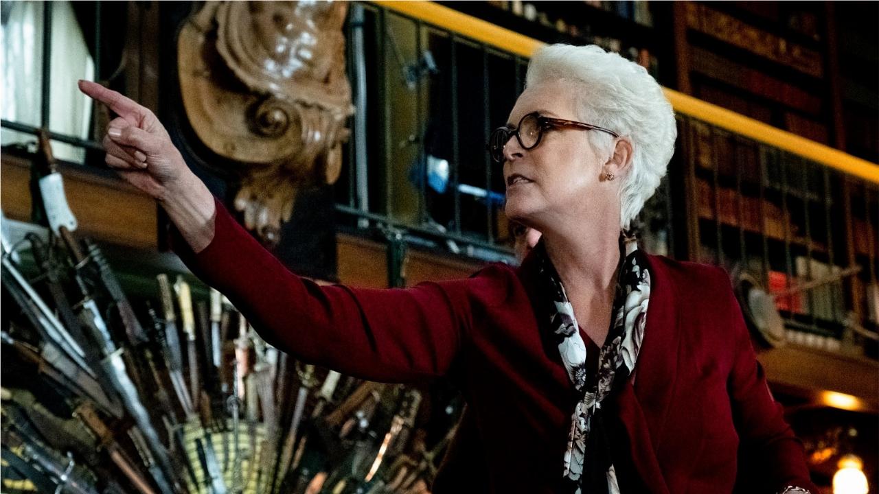 Jamie Lee Curtis Knives out