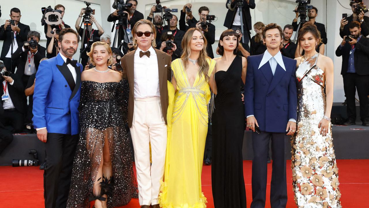 Nick Kroll, Florence Pugh, Chris Pine, Olivia Wilde, Sydney Chandler, Harry Styles et Gemma Chan à la première de 'Don't Worry Darling' à la Mostra de Venise