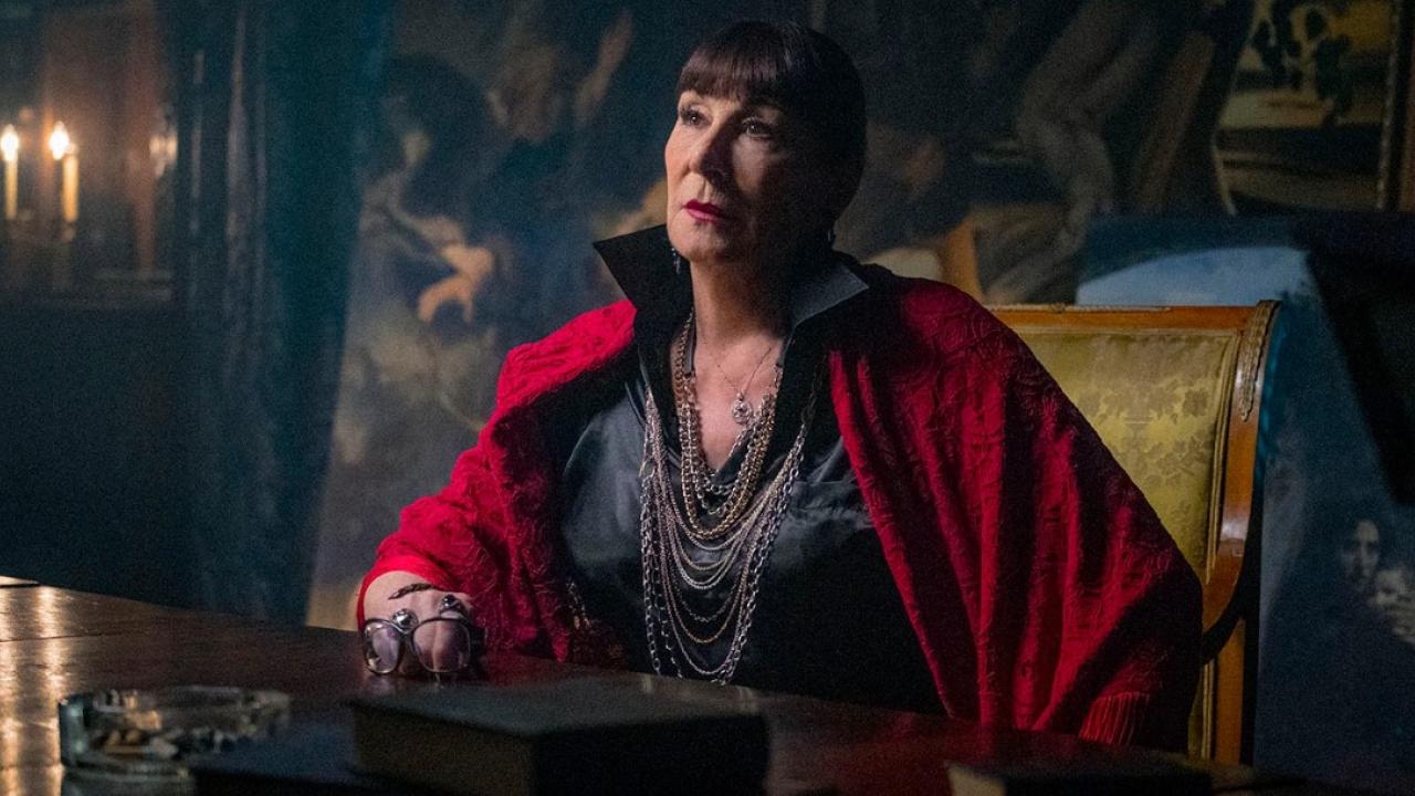 Ballerina : Anjelica Huston reprendra son rôle dans le spin-off de John Wick