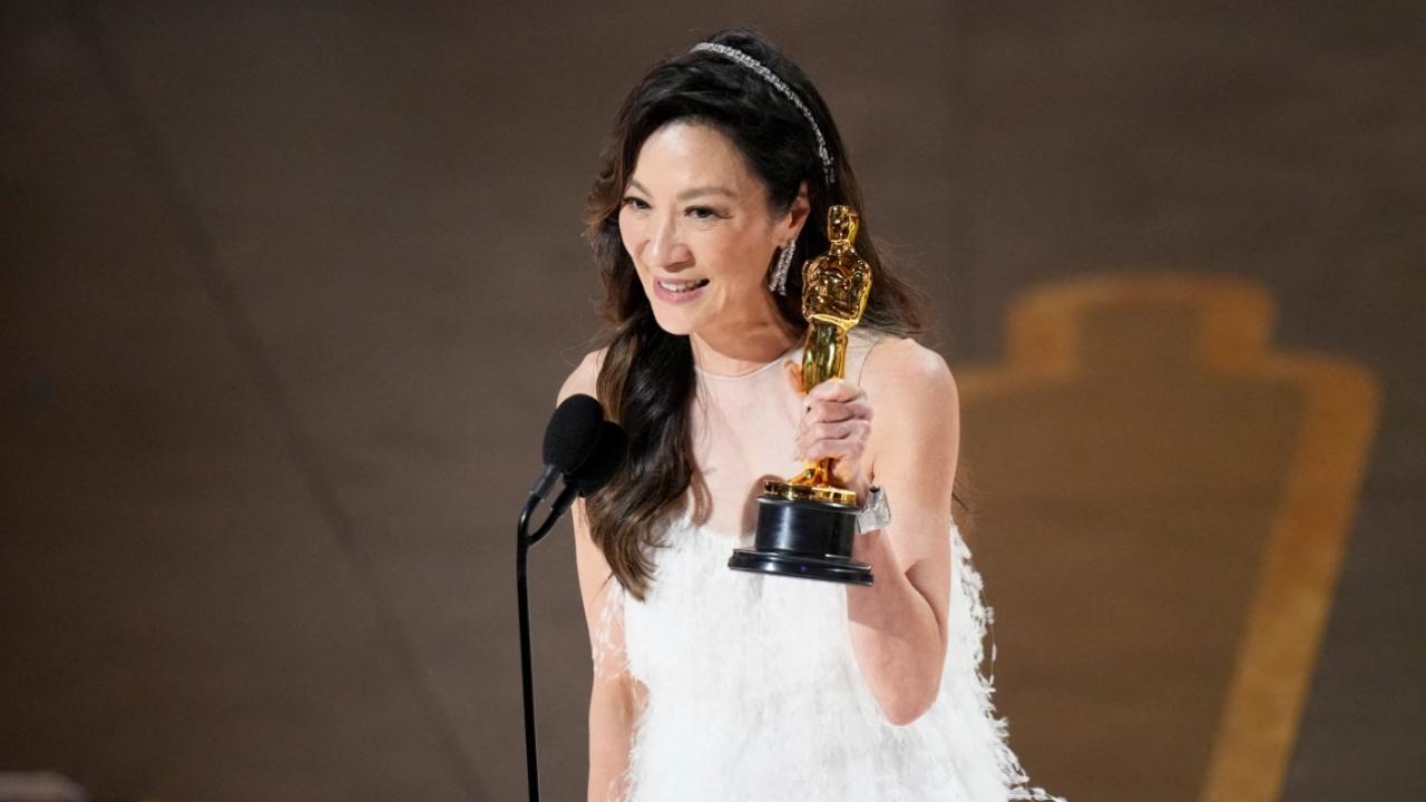 Michelle Yeoh remporte l'Oscar de la meilleure actrice : "L'histoire est en marche"