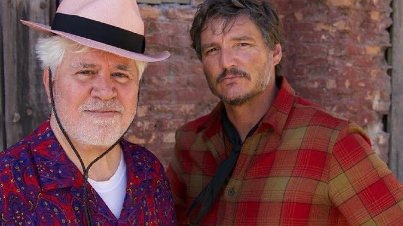 Pedro Almodovar et Pedro Pascal