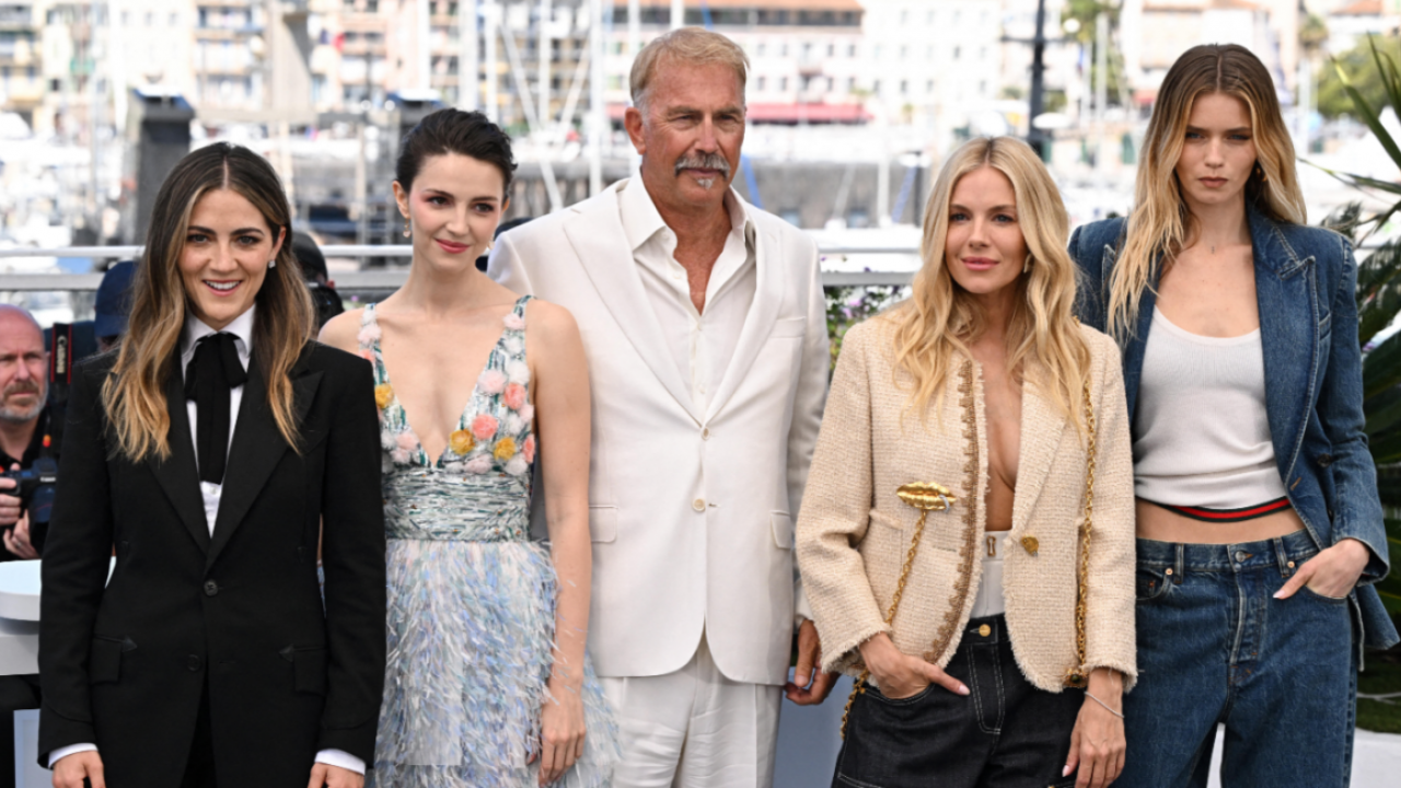 Kevin Costner entouré de ses actrices de Horizon 