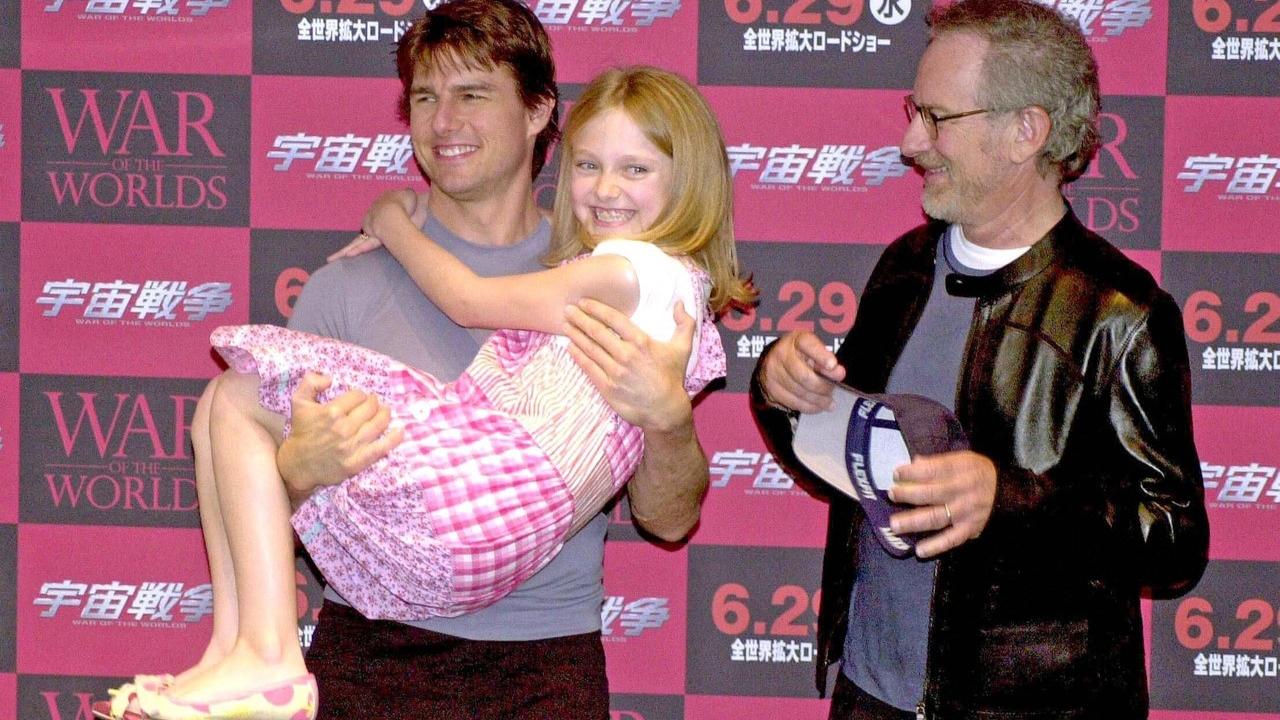 Tom Cruise offre un cadeau chaque année à Dakota Fanning depuis La Guerre des mondes !