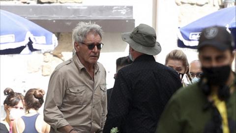 Indiana Jones 5 : Premières photos de tournage avec Mads Mikkelsen et Harrison Ford 