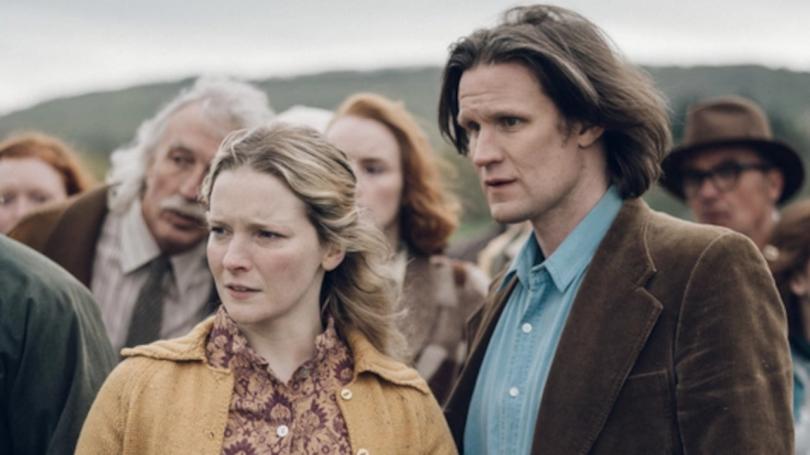 Morfydd Clark et Matt Smith dans Starve Acre